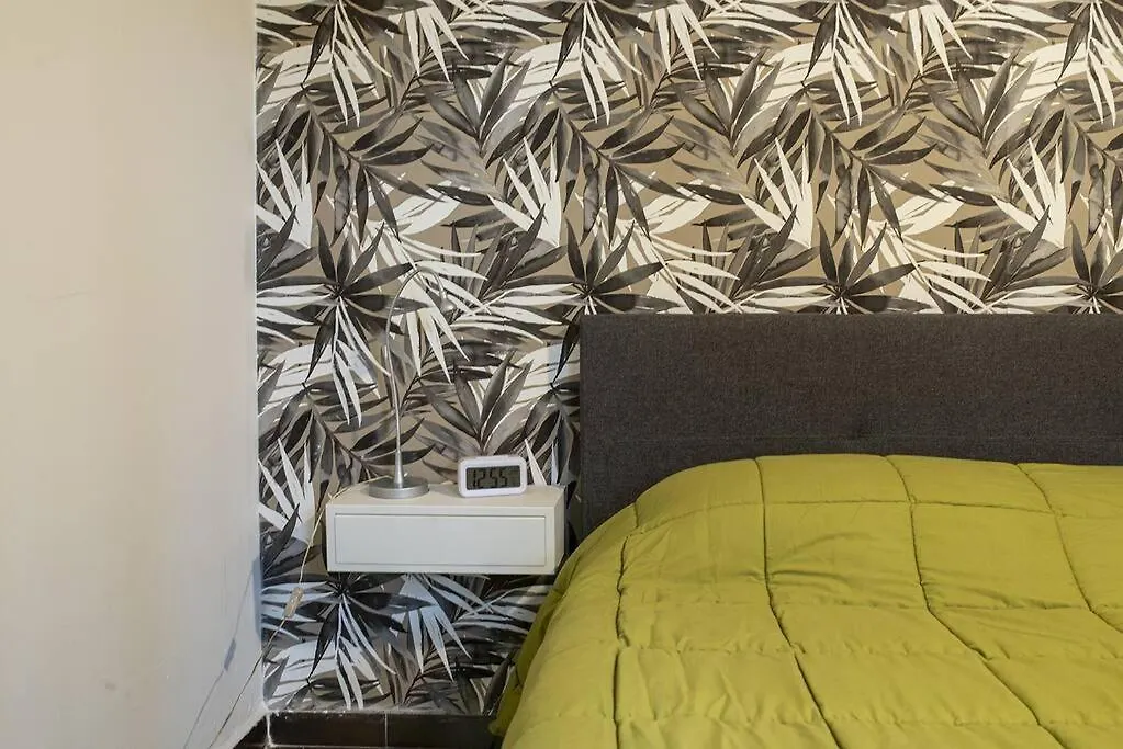 4 Canti Central cozy apt in via Maqueda-1